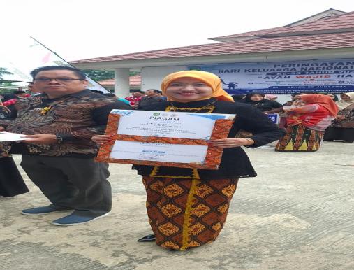 Kepala MAN 2 Kutai Kartanegara Hadiri Harganas ke-33 dan Terima Dua Penghargaan 